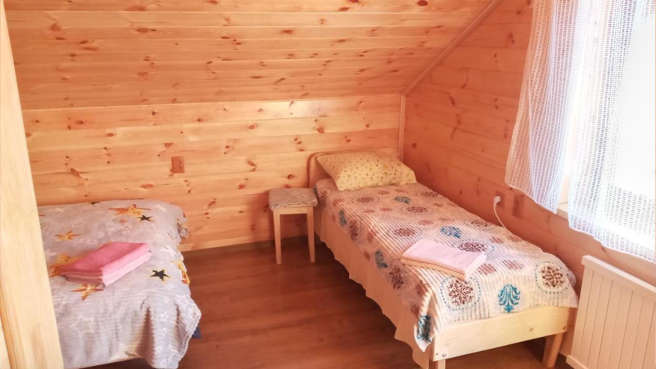Біля Лісу Шале З Двома Спальнями 斯拉夫西克 外观 照片