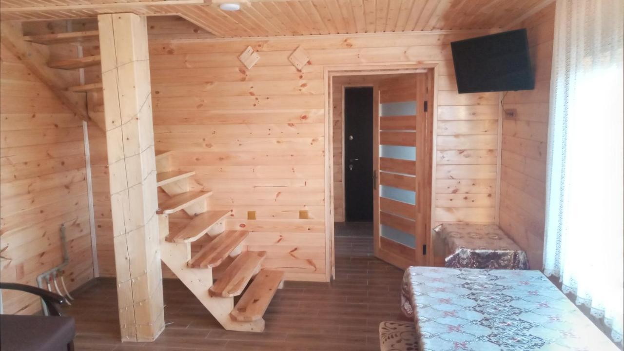 Біля Лісу Шале З Двома Спальнями 斯拉夫西克 外观 照片