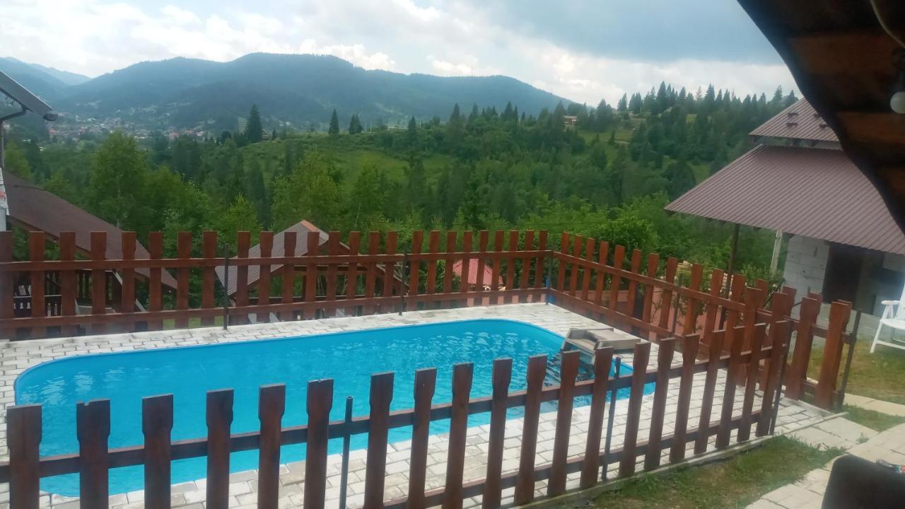 Біля Лісу Шале З Двома Спальнями 斯拉夫西克 外观 照片