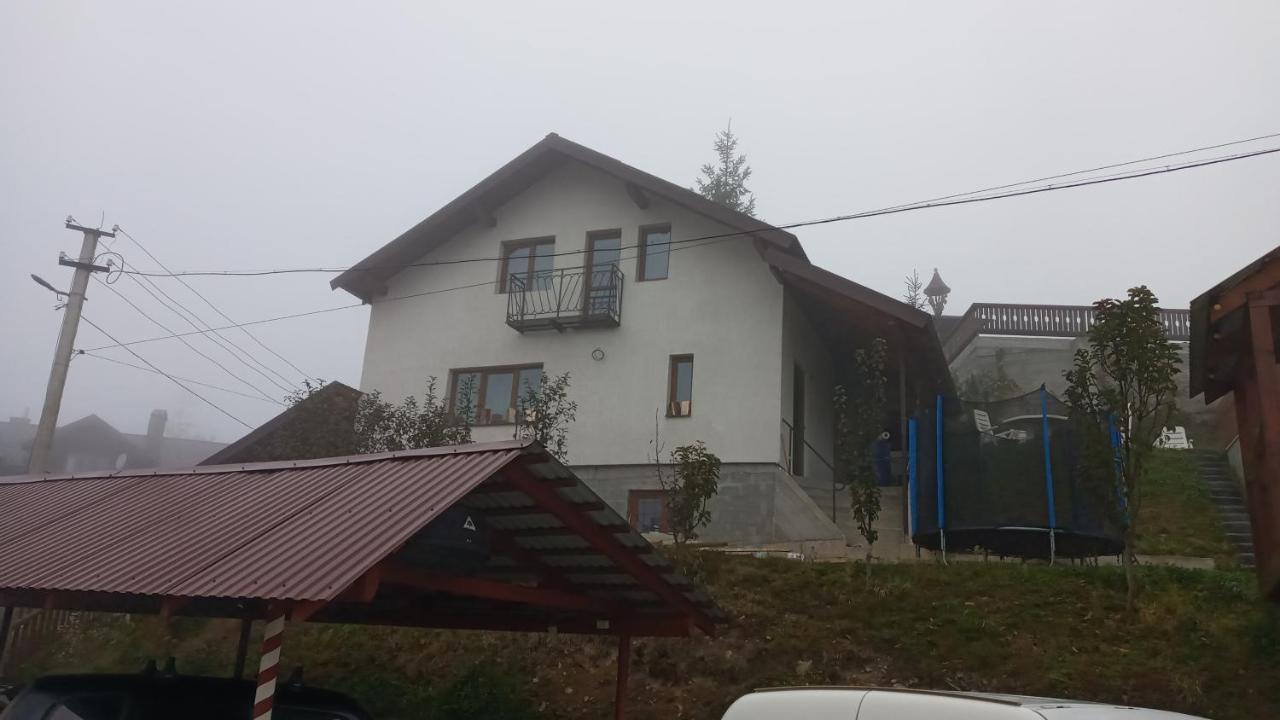 Біля Лісу Шале З Двома Спальнями 斯拉夫西克 外观 照片